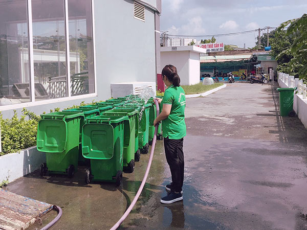 Cách vệ sinh thùng rác