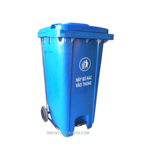 thung-rac-240l-dap-chan-giua-xanh-duong